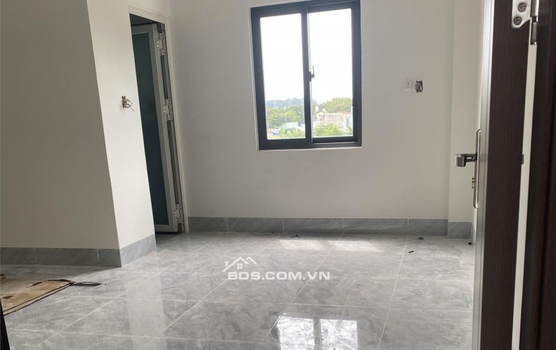 BÁN NHÀ MỚI XÂY - VỊ TRÍ VÀNG - TẶNG FULL NỘI THẤT - DĨ AN